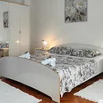 Holiday Home Krnica 別荘