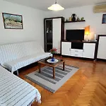 別荘 Holiday Home Krnica