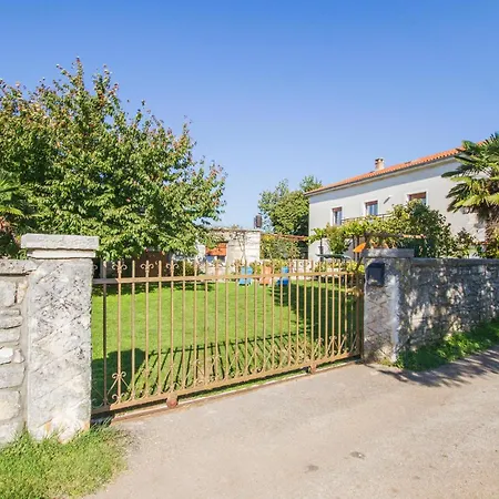 Holiday Home Krnica * Krnica