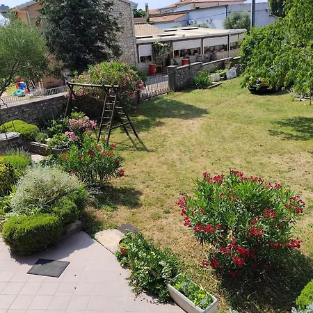 Holiday Home Krnica Vakantiehuis