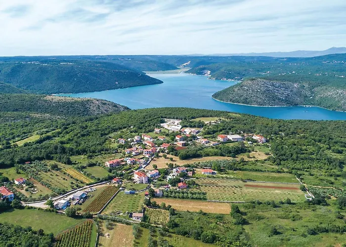 Vakantiehuis Holiday Home Krnica