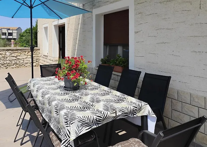 Holiday Home Krnica Vakantiehuis Krnica